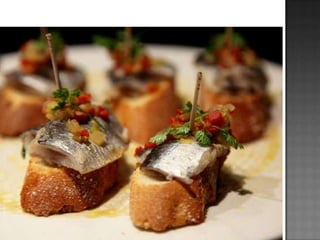 Lazarillo de Tormes novela cuya primera edición data de 1554 se narra en varias ocasiones como se 'tapan' vasos con alimentos.