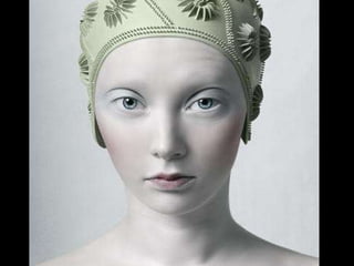 Las mentiras frecuentes  pueden originar, al menos,  dos problemas  de consideración.  El primero, cuando se vuelve costumbre  y se repite mecánica  y sistemáticamente, sin mucho sentido:  embaucar por embaucar.  