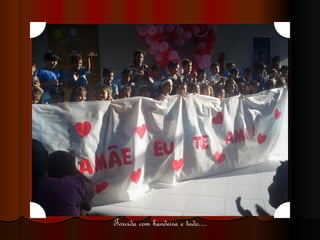 Torcida com bandeira e tudo.... 