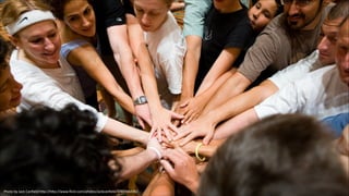 Photo	
  by	
  Jack	
  Canﬁeld:h0p://h0p://www.ﬂickr.com/photos/jackcanﬁeld/4787745535/	
  

 