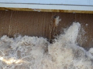 Ice floes on the weir