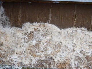 Ice floes on the weir
