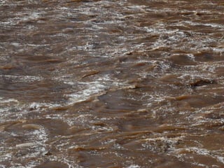 Ice floes on the weir