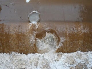 Ice floes on the weir
