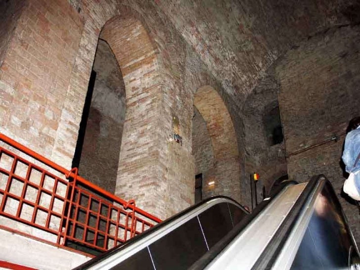 Le scale mobili di perugia sotto la rocca paolina