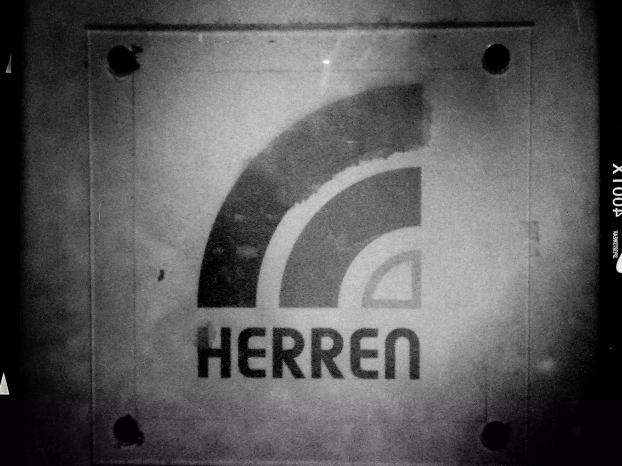 Case: Vendor prefixes
Define once
1   .opacity(@opacity: 0.5) {
2     -moz-opacity: @opacity;
3     -khtml-opacity: @opacity;
4     -webkit-opacity: @opacity;
5     opacity: @opacity;
6     -ms-filter: e(“progid:DXImageTransform.Microsoft.
Alpha(Opacity=”)@opacity*100e(“)”);
7     filter: e(“alpha(opacity =”)@opacity * 100e(“)”);
8   }


Use thrice
9    body { .opacity(0.8) }
10   .fancy-box { .opacity(0.4) }
11   .see-through-footer { .opacity }
 