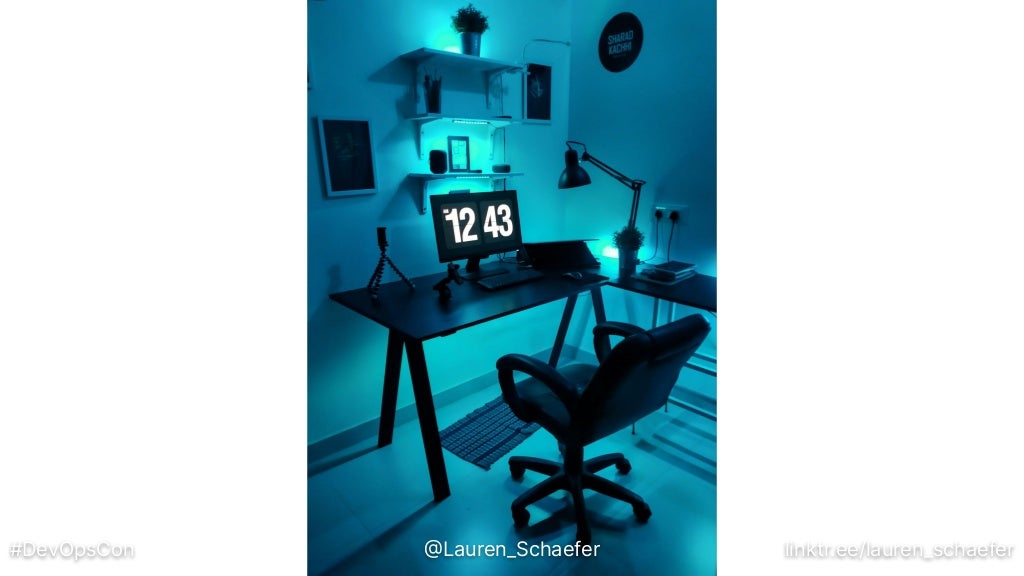 #DevOpsCon @Lauren_Schaefer linktr.ee/lauren_schaefer
 