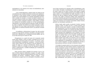 EN   LEGÍTIMA DESOBEDIENCIA                                                       INSUMISIÓN

materializaron en los primeros tres meses de desobediencia, esen-           nuir el daño causado por la represión sobre el desobediente y quie-
cialmente en dos formas:                                                    nes le rodean. El miedo, la incertidumbre, la cárcel, la represión son
                                                                            los temas a partir de los cuales se forman estos grupos y ayudan
         a) las «autoinculpaciones»: empezó siendo una táctica de los       tanto al insumiso como a cualquier persona que se integra en ellos. El
antimilitaristas que no podían declararse insumisos para rápidamen-         apoyo anímico y el mantenimiento del tejido relacional en torno al
te extenderse a otros sectores sociales. La persona «autoinculpada»         insumiso han sido sus objetivos centrales, traducidos en la práctica
alegaba tener responsabilidad en la decisión desobediente del insu-         en tareas como vigilar y denunciar posibles tratos degradantes o
miso y también se acusaba a sí misma de haberle ocultado en su              actuaciones arbitrarias por parte de las auoridades de la cárcel, cono-
casa para retardar la acción de la Justicia. Profesores universitarios,     cer en todo momento la situación penitenciaria de aquél, coordinar las
artistas y escritores, delegados sindicales, cargos políticos, periodis-    visitas y los contactos con el insumiso encarcelado, realizar trámites,
tas, activistas de movimientos sociales, etc. se han «autoinculpado»,       gestionar sus necesidades materiales, etc.
exponiéndose a una sanción penal por inducción al delito. Sin embar-
go, dada la magnitud del problema que hubiera generado la aplica-                «Hemos tenido miedo cuando se presentó el primer insumiso
ción rigurosa de la ley, excepto casos puntuales, el Gobierno ha pre-            cántabro, Charli, en febrero del 89, o cuando hacíamos una
ferido ignorar su existencia haciendo incurrir a sus fiscales en fraude          alfombra humana para impedir la entrada al Gobierno Militar;
de ley.                                                                          más recientemente, en uno de los momentos más emocionantes
                                                                                 de la insumisión cántabra, en el momento que Raúl entraba por
        b) manifiestos y declaraciones de apoyo: han sido suscritos              primera vez a la prisión provincial de Santander, chillando con-
también por muy diversos colectivos. El primero y de mayor trascen-              signas, llorando como magdalenas y con el corazón en un puño
dencia fue el «Manifiesto por la Abolición del Servicio Militar», que vio        más de doscientas personas bajo una tromba de agua que con-
la luz nada menos que en marzo de 1989.                                          fundía la pertinaz lluvia con las lágrimas derramadas por
                                                                                 alguien que sentíamos como parte de nosotros y nosotras.
      Principalmente es a partir del avance de la represión cuando               Hemos sentido mucha rabia en el momento en que es arrestado
mucha gente empieza a entrar en juego, a participar (ya sea en jui-              Chevis: todos y todas nos hacemos una piña y somos fuerte-
cios asambleas de barrio/pueblo, en la cárcel...) en procesos plena-             mente golpeados/as contemplando con impotencia como se lle-
mente democráticos, asamblearios, noviolentos... A raíz de las deten-            van a nuestro compañero. La propia desobediencia civil lleva a
ciones, juicios, plantes ha ido creciendo el nivel de militancia en los          tomar posturas extremas a las que es inherente el temor.»
grupos de apoyo y/o colectivos antimilitaristas. Mucha gente ha                  »Yo también he pasado miedo al ver las tensiones entre algunas
entrado en acción en la medida en que esa represión les afectaba                 mozas del grupo y los chicos porque nosotros no hacíamos caso
directa o indirectamente, o también movilizados por el testimonio de             de sus acusaciones sexistas. La respuesta fue abordar el tema
los insumisos presos.                                                            mediante talleres, pero todos y todas sabemos muy bien que
                                                                                 nosotros/as mismos/as somos los/as que tenemos que enfren-
      Estas personas forman alrededor del insumiso lo que se ha                  tarnos personalmente a este fantasma. (...) El grupo ha estado
dado en llamar grupos de solidaridad, de apoyo o de ayuda. Están                 bastante colmado de actividad y creo que esto ha supuesto un
integrados estos colectivos fundamentalmente por gente del entorno               sobreesfuerzo para todos/as. Mantener una solidaridad cons-
inmediato del insumiso —familiares, amigos y amigas— y han                       tante (radio, acciones semanales...) sin dejar de un lado el tra-
desempeñado un papel clave en la estrategia de insumisión al dismi-              bajo antimilitarista más general en el que estábamos meti-


                                    260                                                                      261
 