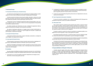 7. Entrada de Serviço 
7.1. Fornecimento de Materiais para a Entrada de Serviço 
Os condutores do ramal de ligação, bem como os equipamentos de medição (medidores, transfor-madores 
de corrente e bloco de aferição), são fornecidos e instalados pela AES Eletropaulo. 
Os demais materiais da entrada de serviço (caixa de medição, eletrodutos, condutores do ramal 
de entrada, aterramento, poste particular, dispositivo de proteção, isoladores, etc.) devem ser forneci-dos 
e instalados pelo interessado, conforme padronização contida nesta norma. 
A infraestrutura civil para a instalação de equipamentos elétricos (transformadores, chaves, qua-dros, 
passagem de cabos, etc.), previstas no interior dos limites de propriedade do interessado deve 
ser construída as expensas do mesmo. 
Os materiais específicos das infraestruturas civis para a instalação de equipamentos elétricos, 
quando fornecidos pela AES Eletropaulo, serão cobrados dos interessados. 
No sistema de distribuição subterrânea e em ligação através de câmara transformadora ou 
transformador em pedestal, os condutores do ramal de ligação são fornecidos e instalados pela 
AES Eletropaulo, as expensas do interessado. 
7.2. Execução da Entrada de Serviço 
A execução da entrada de serviço ficará a cargo do interessado, excetuando-se a instalação do 
ramal de ligação e dos equipamentos de medição. 
7.3. Conservação da Entrada de Serviço 
As determinações de conservação da entrada consumidora estão transcritas na legislação em vi-gor, 
ficando a responsabilidade imputável ao interessado a partir do ponto de entrega. 
Quando da necessidade de manutenção da entrada consumidora em locais de acesso exclusivo 
aos funcionários da distribuidora, lacrados ou não, o interessado deverá entrar previamente em 
contato com a AES Eletropaulo. 
8. Geradores 
Para evitar qualquer possibilidade de paralelismo dos geradores particulares com a rede de distribui-ção 
da AES Eletropaulo, os projetos das instalações elétricas devem prever uma das soluções a seguir: 
1. Construção de um circuito de emergência totalmente independente da instalação normal, 
alimentado unicamente pelo gerador particular; 
2. A instalação de um dispositivo de reversão de acionamento manual ou automático com inter-travamento 
elétrico e mecânico, separando os circuitos alimentadores do sistema da AES Eletro-paulo 
e do gerador particular, de modo a alternar o fornecimento; 
3. O neutro do circuito alimentado pelo gerador particular deve ser independente do neutro do 
sistema da AES Eletropaulo. 
8.1. Casos Excepcionais de Sincronismo e Paralelismo 
Os casos de sincronismo e paralelismo com o sistema de distribuição da AES Eletropaulo são 
considerados excepcionais e devem ser estudados individualmente. 
8.2. Observações Gerais 
Todo e qualquer projeto de instalação de grupos geradores deve atender os requisitos mínimos 
para cada tipo de conexão, conforme contido no fascículo Solicitação de Fornecimento e instru-ções 
específicas (Notas Técnicas) da AES Eletropaulo, disponíveis nos setores de atendimento e no 
site na Internet, e somente poderá ter iniciada sua execução após aprovação, pela AES Eletropaulo, 
dos respectivos projetos, memoriais técnicos e diagramas. 
Os quadros e painéis de comando dos sistemas de transferência ou paralelismo podem ser ins-talados 
fora do recinto do gerador, ou seja, em sala específica de comando. 
Na instalação de geradores particulares, a Guia ART do projeto e execução os diagramas unifila-res 
e demais documentos devem ser apresentados na época da solicitação da interligação. 
Os manuais de instruções de operação dos sistemas de transferência automática ou de paralelismo, 
fornecidos pelo fabricante, devem estar sempre disponíveis na sala de comando. 
A liberação do funcionamento do grupo gerador pela AES Eletropaulo será precedida de inspe-ção 
e acompanhamento de testes de funcionamento das instalações, limitando a responsabilidade 
da AES Eletropaulo, exclusivamente, ao que se referem à conexão elétrica, cabendo ao interessado 
obter as demais licenças de funcionamento junto aos demais órgãos públicos, tais como CETESB, 
Corpo de Bombeiros, Prefeituras, etc. 
9. Responsabilidade e Atribuições Profissionais 
O projeto, execução, inspeção, vistoria, testes, inspeção e manutenção das instalações elétricas 
só devem ser confiados a profissionais qualificados e legalmente habilitados a conceber e executar 
os trabalhos em conformidade a NBR 5410 da ABNT e regulamentações emanadas pelo CONFEA – 
Conselho Federal de Engenharia, Arquitetura e Agronomia e CREA – Conselho Regional de Engenharia 
e Agronomia – SP. 
48 49 
 
