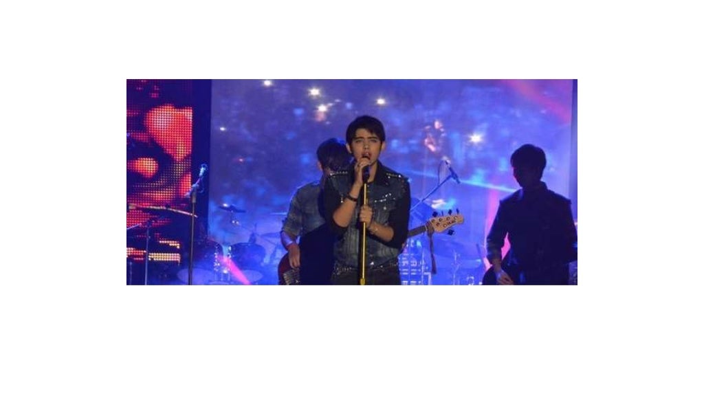 Lihat aliando syarief cover lagu a sky full
