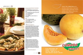 páscoa |   B
               BACALHAU COM TORRADAS E ASPARGOS
               8 P O R Ç Õ E S
               2 kg de | lombo de bacalhau, deixado de molho por
               24 a 72 horas, na geladeira, trocando a água três vezes
               ao dia
               500 g | de aspargos frescos, cozidos no vapor al dente
               2 xícaras | de vinho branco seco
               6 dentes | de alho inteiros
               1/2 litro | de azeite
               1 filão de | pão italiano cortado em fatias de 1 cm
               de espessura

               Molho
               1 maço de | salsinha (só as folhas)
               1 xícara de | azeitonas verdes, sem caroço
               1 xícara de | azeite
               1 colher (sopa) | de vinagre de maçã
               Sal e pimenta rosa a gosto


               Modo de preparo
               1. Retire o bacalhau da água e tire a pele e os espinhos
               (se desejar congelar, enxugue as postas com papel-
               toalha e guarde em sacos plásticos, próprios para
               congelamento, por até 1 mês. Na hora de usar, deixe
               de um dia para o outro na geladeira). Corte o bacalhau
               em postas grandes e passe pela água fervente por
               1 minuto. Escorra e arrume em uma assadeira grande.
               2. Pincele as fatias de pão com azeite e leve ao forno
               quente (200°C), preaquecido por 5 a 10 minutos ou até
               dourar ligeiramente. 3. Corte os aspargos em pedaços
               grandes e coloque na assadeira do bacalhau, adicione
               o alho, o vinho, algumas torradas e metade do azeite.
               4. Leve ao forno por 25 a 40 minutos ou até o bacalhau
               ficar quente e borbulhar.

               Molho
               1. Enquanto o bacalhau assa, misture todos os
               ingredientes, exceto o sal e a pimenta rosa e bata
               rapidamente no processador. Verifique o tempero e,
               se necessário, acrescente sal. Sirva o bacalhau em
               uma travessa com as torradas de pão e regue com
               mais azeite e com uma parte do molho. Decore com
               pimenta rosa e alguns aspargos inteiros e sirva o
               restante do molho à parte. Se achar necessário um
               acompanhamento, prepare um purê de batatas e leve
               ao forno. Pode ser servido quente ou em temperatura
               ambiente.

               Receita da foodstylist Fabiana Badra Eid



                                               NATURAL DA TERRA      52
 