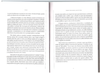 lntr~ao
no caso do policial que se apropria de uma renda, retirada do Estado, quando
aceita um suborno em vez de aplicar uma multa.
A idéia de corrupção e as várias definições possíveis do fenômeno em
questãoenvolvem igualmente urna noção de legalidade eilegalidade. Adefinição
do que élegal ou ilegal é condicionada pela história epelo conjunto de valores
deurna sociedade. Nas sociedades patriarcais, por exemplo, asucessão depoder
legítima era ditada pelo sangue, enão havia separação normativa clara entrea
coisa pública e a privada. Nas monarquias pré-constitucionais o soberano não
separavade sua própria riqueza pessoal os impostos cobrados. Mesmo no Império
Romano, no qual existia uma certa separação entre os impostos e ariqueza do
imperador, a predominância de uma sociedade patriarcal e patrirnonialista
determinava uma promiscuidade entre ajurisdição pública e aprivada.
No entanto, pode-se considerar exemplos contemporâneos em que
diversas culturas têm concepções distintas sobre o que é legal ou ilegal. A
despeito deste fato, pode-se cunhar uma definição legalista de corrupção no
setor público, da qual me aproximo: "A corrupção é o uso da função pública,
por parte do burocrata ou do político, para aobtenção de ganhos privados"
Essa definição énormativa, dado que ouso da coisa pública tem um caráter
ilegal definido subjetivamente. Essa definição deve levar em consideração
que o Estado, calcado numa democracia constitucional, deve ter seus
poderes de extorsão de renda ·e propriedade limitados, e que sua gestão
deve ser feita por burocratas profissionais organizados hierarquicamente
e escolhidos de acordo com o mérito.
Esse ponto de vista pode ser acusado justamente de "ocidental". De fato,
essecaráternormativodadefinição decorrupção, dadoque esse tipode organização
do Estado éencarado, neste trabalho, como tipo-ideal. Então, apesar das objeções
ao modelo weberiano, consideramos como referência de comportamento público,
com o seguinte adendo: determinadas regras devem existir para disciplinar o
comportamento dos agentes. Quanto ao comportamento dospolíticos, ele deve ser
10
COAA~ EP08Rf7A NOBRASIL Al/í,ôA.~ f MllfSIAQUE
encarado como restrito a um conjunto de regras que devem buscar o controle da
ação predatória sobre o público. Logo, a despeito da ação auto-interessada e
caçadora-de-renda dos agentes públicos, supomos que suas ações devem estar
delimitadas por um marco institucional que defina normativamenteoque éprivado
eoque épúblico eoque éomau uso da coisa pública.
O Estado moderno, constitucional e democrático, é constituído por
agentes públicos que arrecadam legalmente fundos privados da sociedade. A
partir do momento que isso ocorre, há incentivos para que os di~~rsos:et.ores
organizados da sociedade tentem desviar rendas em benef1~10 ~ro~no: A
instituição do Estado carrega implicitamente, portanto, um conflito d1stnbut1vo
potencial entre os agentes privados que tentam se fazer representar
politicamente através de grupos de pressão. Essas prátic~s .podem ser
acompanhadas pela defesa dos interesses privados dos propnos agentes
públicos. Com um sistemalegal estabelecido, pode-se rninímízar apossibilidade
de privatização dos recursos públicos decorrente do conflito distributivo entre
todos os agentes da sociedade.
Numa democracia estabelecem-se, a princípio, regras que limitam o
poder dos agentes públicos e que procuram aproximar o resulta?º de_sua:
ações do "bem público". Se as regras são eficientes nesse s~nt1do, ~ao .ha
muita possibilidade de desvios e garante-se, do ponto de vista da 1ust1ça
econômica. uma distribuição de recursos públicos que segue critérios
normativos previamente acordados como corretos e legais. Pode-se definir
esse mundo corno um tipo-ideal de democracia e economia. Sua importância
normativa reside no fato de justamente indicar um "estado de mundo"
desejável apriori. Desejável pois minimiza transferências injustas eilegais de
renda e busca o controle sobre as ações dos agentes públicos. Mas,
evidentemente, esse conceito de democracia é datado elocalizado, moderno
e ocidental em essência.
11
 