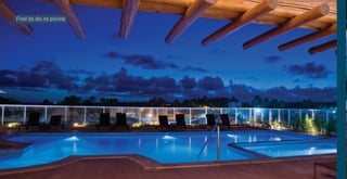 Final do dia na piscina 
 