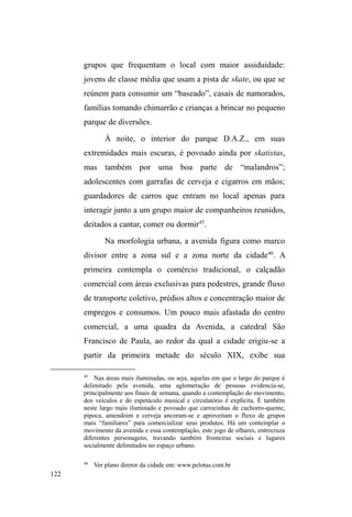 caracterizaram o nascente modelo de organização familiar europeu. A autora 
sugere que as forças constituintes da vida familiar europeia são 
incompatíveis com o que ocorreu no caso brasileiro: um Estado anêmico e 
descentralizado, condições precárias de vida, instituição escolar inerte e 
ausente. Nesse quadro, os membros da casa permaneceram amarrados a 
outros focos de sociabilidade onde circuitos de comadres, turmas de bar e 
relações de vizinhança encerravam a rede social dos populares até, pelo 
menos, meados do século XX (ALVIM, 1997 apud FONSECA, 1999). 
29 O contato de Fonseca com a noção de circulação de crianças se deu 
quando da leitura de Parenthood and Social Reproduction: Fostering and 
Occupational Roles in West Africa. Essa etnografia, realizada por E. Goody 
(1982) entre os Gonja da África Ocidental, revela que as crianças circulam 
em situações de crise conjugal, sendo absorvidas por algum parente, mas 
também ocorre de forma voluntária na medida em que se manifesta o desejo 
em estreitar laços de solidariedade com familiares distantes. 
 