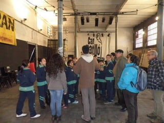 ENTITAT: HEM VISITAT LA BIBLIOTECA “JOSEP PONS” EN
CAN BATLLÓ ( SITUAT AL BARRI DEL COSTAT “ LA BORDETA”

                                      FÀBRICA TÈXTIL DE LA FAMÍLIA
                                      BATLLÓ.
                                      FUNDADA A L’ ANY 1868 PERÒ EN
                                      AQUEST LLOC EN CONCRET DES DE
                                      L’ ANY 1878.
                                      ACTUALMENT ÉS UNA BIBLIOTECA.




                                                                  L’ ANY 1900 VAN GUANYAR EL GRAN
   L’ ANY 1888 VA OBTENIR LA MEDALLA D’                           PREMI EN LA CATEGORIA DE FILS I TEL·LES
   ARGENT EN L’ EXPOSICIÓ UNIVERSAL                               DE COTÓ A L’ EXPOSICIÓ DE PARIS.




                                    GRÀCIES A LA MOBILITZACIÓ DE LA
                                    GENT VAN ACONSSEGUIR LA CESSIÓ
                                    D’ UNA NAU EL 11- 06 - 2011
 