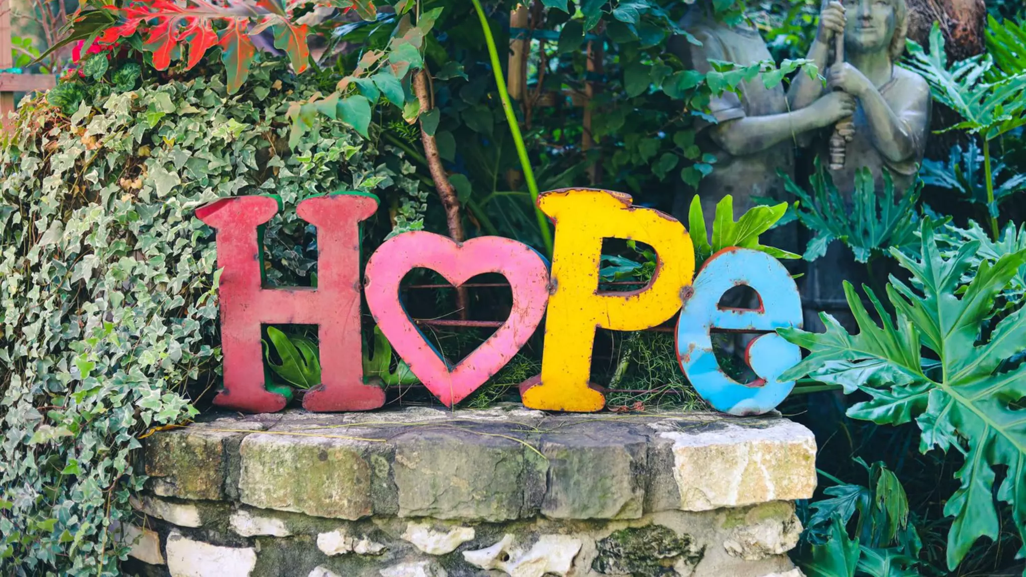 Slide title
@SpeakerTwitterHandle Headline sponsor
logo
 