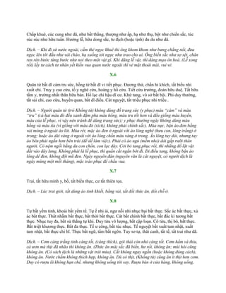 Chấp khuê, cúc cung nhƣ dã, nhƣ bất thắng, thƣợng nhƣ ấp, hạ nhƣ thụ, bột nhƣ chiến sắc, túc
súc súc nhƣ hữu tuần. Hƣởng lễ, hữu dong sắc, tƣ địch (hoặc tịnh) du du nhƣ dã.
Dịch. – Khi đi sứ nước ngoài, cầm thẻ ngọc khuê thì ông khom khom như bưng chẳng nổi, đưa
ngọc lên tới đầu như vái chào, hạ xuống tới ngực như trao cho ai. Ông biến sắc như sợ sệt, chân
ren rén bước từng bước như noi theo một vật gì. Khi dâng lễ vật, thì dáng mạo ôn hoà. (Lễ xong
rồi) lấy tư cách tư nhân yết kiến vua quan nước ngoài thì vẻ mặt thoải mái, vui vẻ.
X.6
Quân tử bất dĩ cám tru sức, hồng tử bất dĩ vi tiết phục. Đƣơng thử, chẩn hi khích, tất biểu nhi
xuất chi. Truy y cao cừu, tố y nghê cừu, hoàng y hồ cừu. Tiết cừu trƣờng, đoản hữu duệ. Tất hữu
tẩm y, trƣờng nhất thân hữu bán. Hồ lạc chi hậu dĩ cƣ. Khứ tang, vô sở bất bội. Phi duy thƣờng,
tất sái chi, cao cừu, huyền quan, bất dĩ điếu. Cát nguyệt, tất triều phục nhi triều .
Dịch. – Người quân tử (trỏ Khổng tử) không dùng đồ trang sức (y phục) màu “cám” và màu
“tru” (cả hai màu đó đều xanh đậm pha màu hồng, màu tru tối hơn và đều giống màu huyền,
màu của lễ phục, vì vậy nên tránh để dùng trang sức); y phục thường ngày không dùng màu
hồng và màu tía (vì giống với màu đỏ (xích), không phải chính sắc). Mùa nực, bận áo đơn bằng
vải mỏng ở ngoài áo lót. Mùa rét, mặc áo đen ở ngoài với áo lông nghê (hưu con, lông trắng) ở
trong; hoặc áo dài vàng ở ngoài với áo lông chồn màu vàng ở trong. Áo lông tuy dài, nhưng tay
áo bên phải ngắn hơn bên trái (để dễ làm việc). Phải có áo ngủ (mềm nhỏ) dài gấp rưỡi thân
người. Có nệm ngồi bằng da con chồn, con lạc dày. Cởi bỏ tang phục rồi, thì những đồ lặt vặt
dắt vào dây lưng. Không phải là lễ phục, thì quần cắt ngắn bớt đi. Đi điếu tang, không bận áo
lông dê đen, không đội mũ đen. Ngày nguyên đán (nguyên văn là cát nguyệt, có người dịch là
ngày mùng một mỗi tháng), mặc trào phục để chầu vua.
X.7
Trai, tất hữu minh y, bố, tất biến thực, cƣ tất thiên tọa.
Dịch. – Lúc trai giới, tất dùng áo tinh khiết, bằng vải, tất đổi thức ăn, đổi chỗ ở.
X.8
Tự bất yếm tinh, khoái bất yếm tế. Tự ế nhi ái, ngƣ nỗi nhi nhục bại bất thực. Sắc ác bất thực, xú
ác bất thực. Thất nhẫm bất thực, bất thời bất thực. Cát bất chính bất thực, bất đắc kì tƣơng bất
thực. Nhục tuy đa, bất sử thắng tự khí. Duy tửu vô lƣợng, bất cập loạn. Cô tửu, thị bô, bất thực.
Bất triệt khƣơng thực. Bất đa thực. Tế ƣ công, bất túc nhục. Tế nguyệt bất xuất tam nhật, xuất
tam nhật, bất thực chi hĩ. Thực bất ngữ, tẩm bất ngôn. Tuy sơ tự, thái canh, tất tế, tất trai nhƣ dã.
Dịch. – Cơm càng trắng tinh càng tốt, (càng thích), gỏi thái còn nhỏ càng tốt. Cơm hẩm và thiu,
cá ươn mà thịt đã nhão thì không ăn. (Thức ăn mà) sắc đã biến, hư rồi, không ăn; mùi hôi cũng
không ăn. (Có sách dịch là những vật trái mùa). Cắt không ngay ngắn (hoặc không đúng cách),
không ăn. Nước chấm không thích hợp, không ăn. Dù có thịt, (Khổng tử) cũng ăn ít thịt hơn cơm.
Duy có rượu là không hạn chế, nhưng không uống tới say. Rượu bán ở cửa hàng, không uống,
 