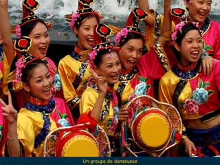Un groupe de danseuses
 