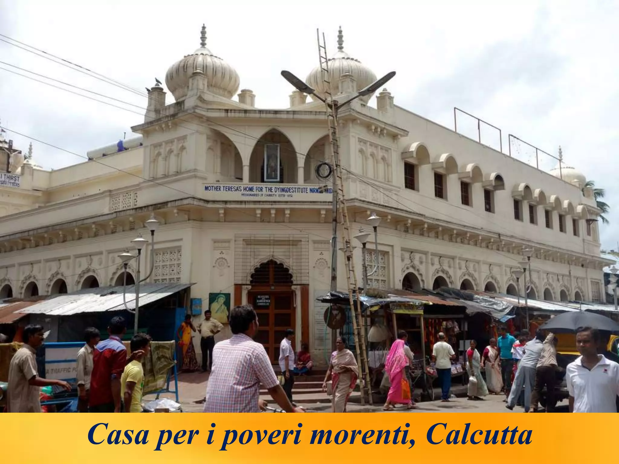 Madre Teresa Di Calcutta è Natale Madre Teresa di Calcutta - santa.pptx