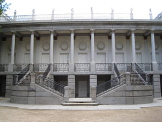 “El columpio, Las cuatro estaciones, La
  merienda campestre o La pradera de
  San Isidro de Goya”, fueron pintados
  para adornar las dependencias de la
       duquesa en este palacete .
 