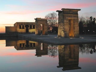 TEMPLO DE DEBOD Cuenta la leyenda que, desde que el templo fue trasladado a Madrid, por las noches aparece en sus alrededores un gato negro que podría ser una representación del dios Amón CUIDADO no te cruces con EL  