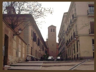 Desde la misma plaza se divisa la torre mudéjar de la iglesia de San Pedro ‘El Viejo’, datada en el siglo XIV. Además de su interés religioso y artístico, esta iglesia es conocida porque dicen que la primera campana que colgó de su torre se colocó sola.  La leyenda asegura que cuando los hombres cargaban con ella para subirla a lo alto, la campana se quedó atascada entre las paredes de la torre. Sorprendidos e incapaces de moverla, los hombres decidieron abandonar el trabajo para descansar, pero cuando volvieron al día siguiente, su sorpresa fue mayor al comprobar que la campana ya se encontraba en su lugar.   