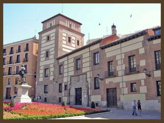 Torre de los Lujanes,  una edificación de estilo mudéjar que sobresale a la vista del transeúnte por su altura. Según cuenta una tradición oral, en su interior vivió en cautiverio el rey Francisco I de Francia, que fue raptado tras la batalla de Pavía.   