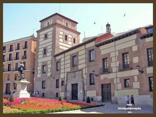 Torre de los Lujanes,  una edificación de estilo mudéjar que sobresale a la vista del transeúnte por su altura. Según cuenta una tradición oral, en su interior vivió en cautiverio el rey Francisco I de Francia, que fue raptado tras la batalla de Pavía.   