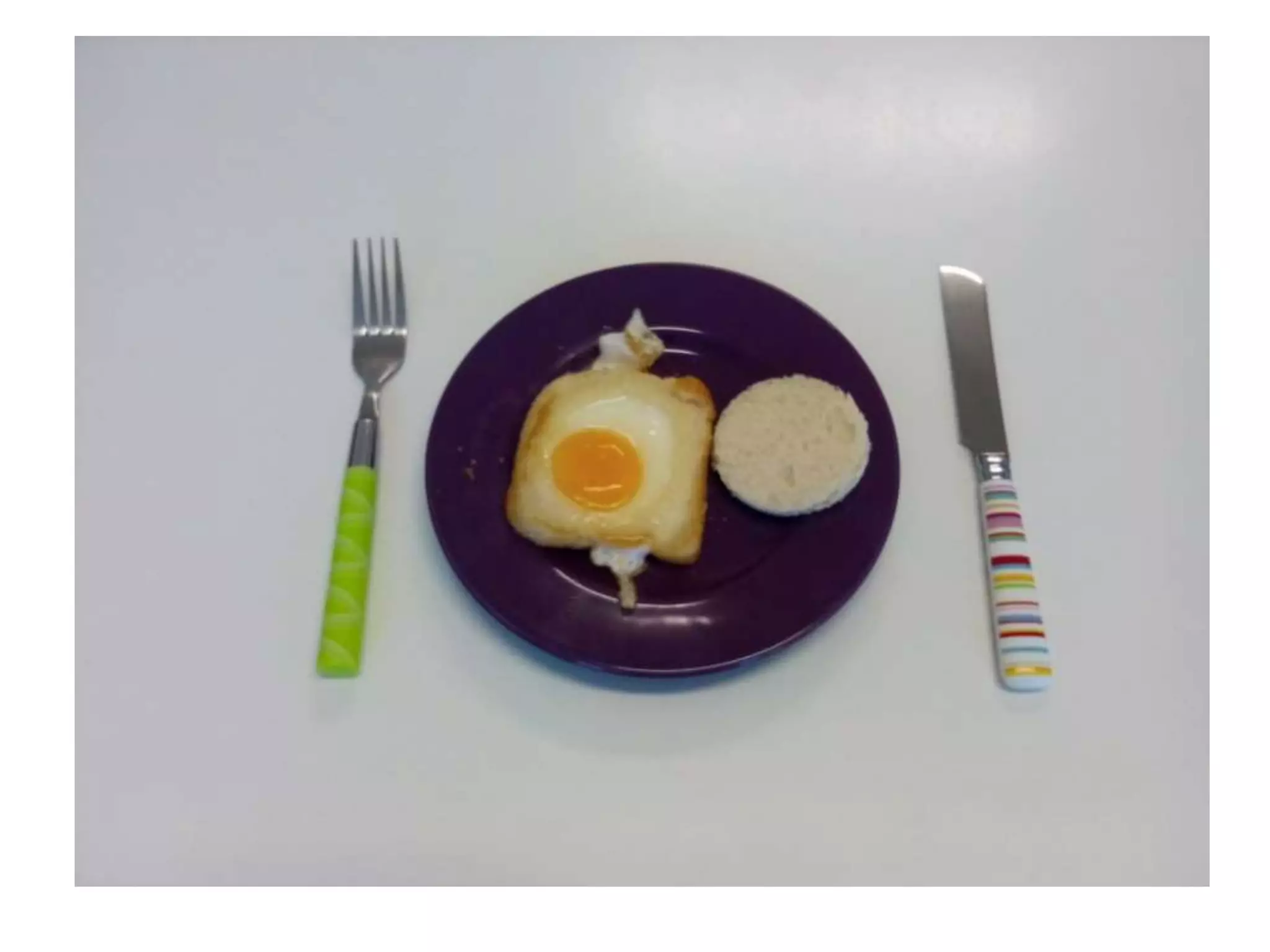 Making a fried egg in a toast - work skill