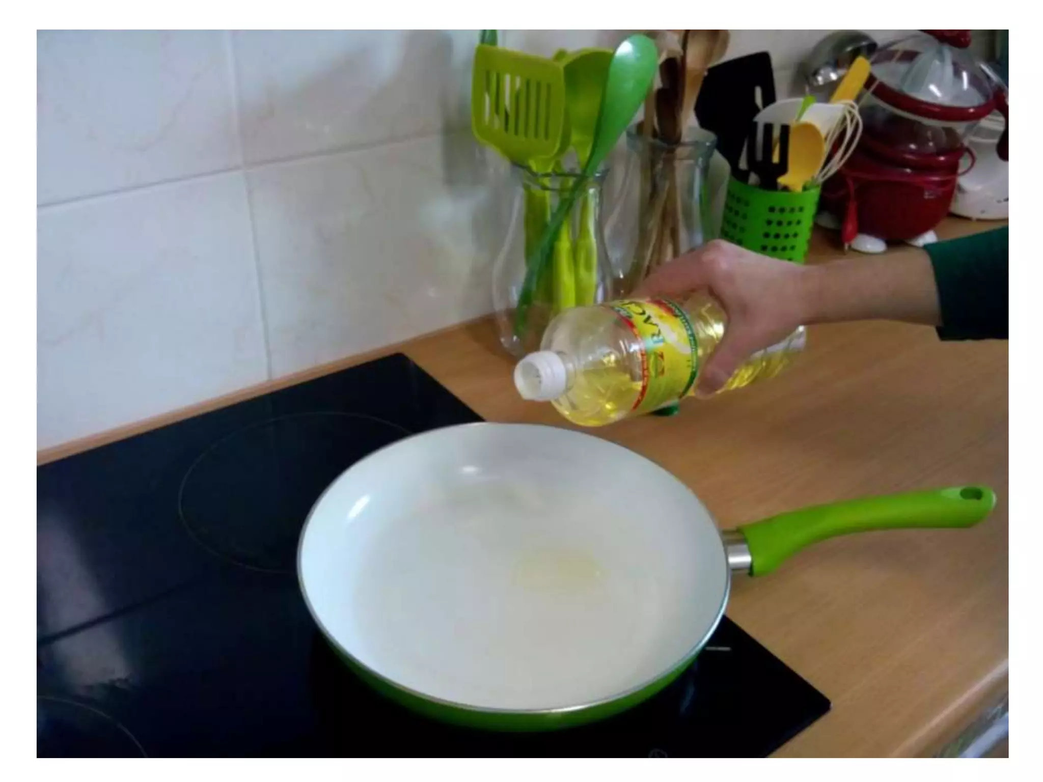 Making a fried egg in a toast - work skill