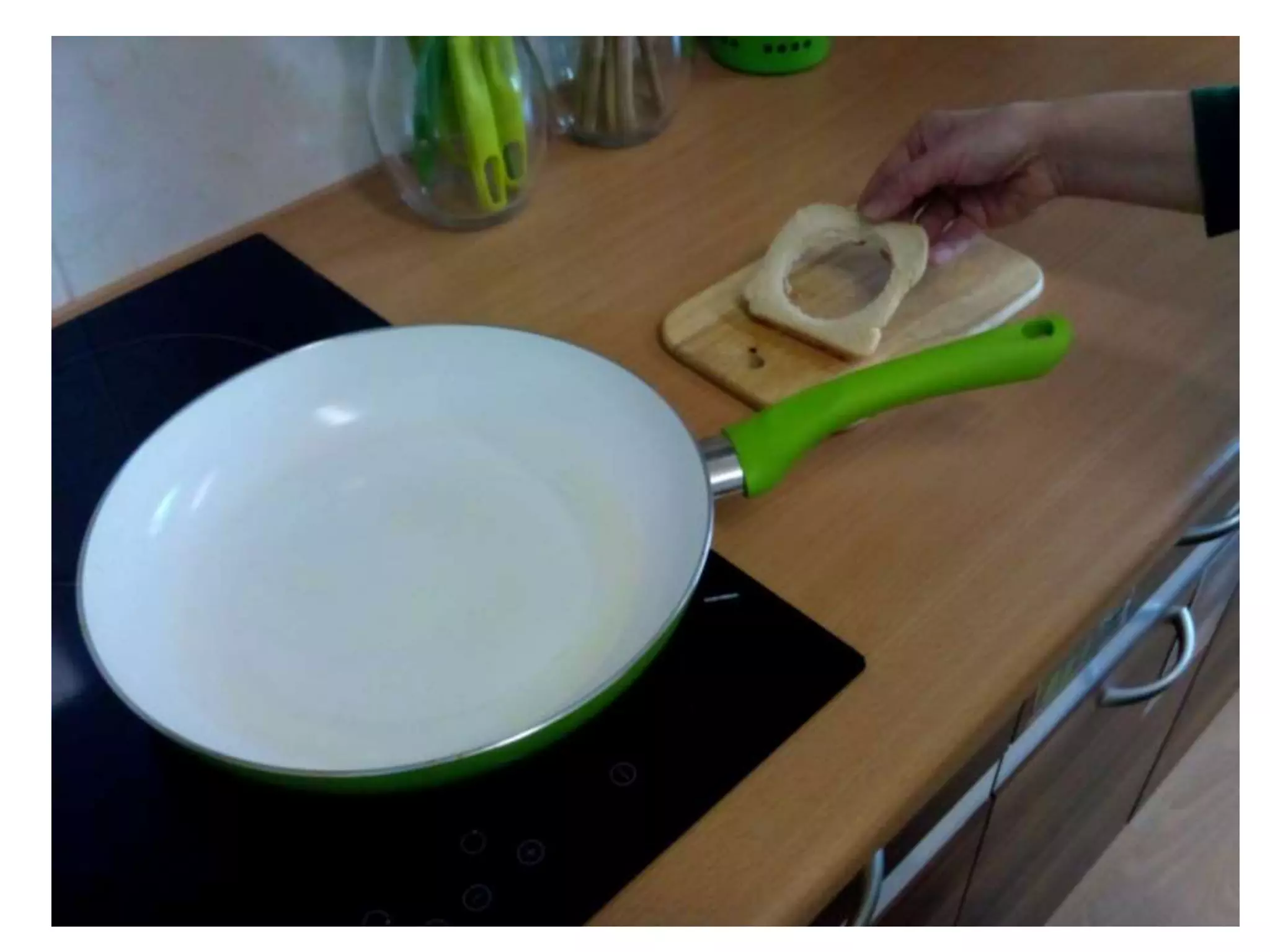 Making a fried egg in a toast - work skill