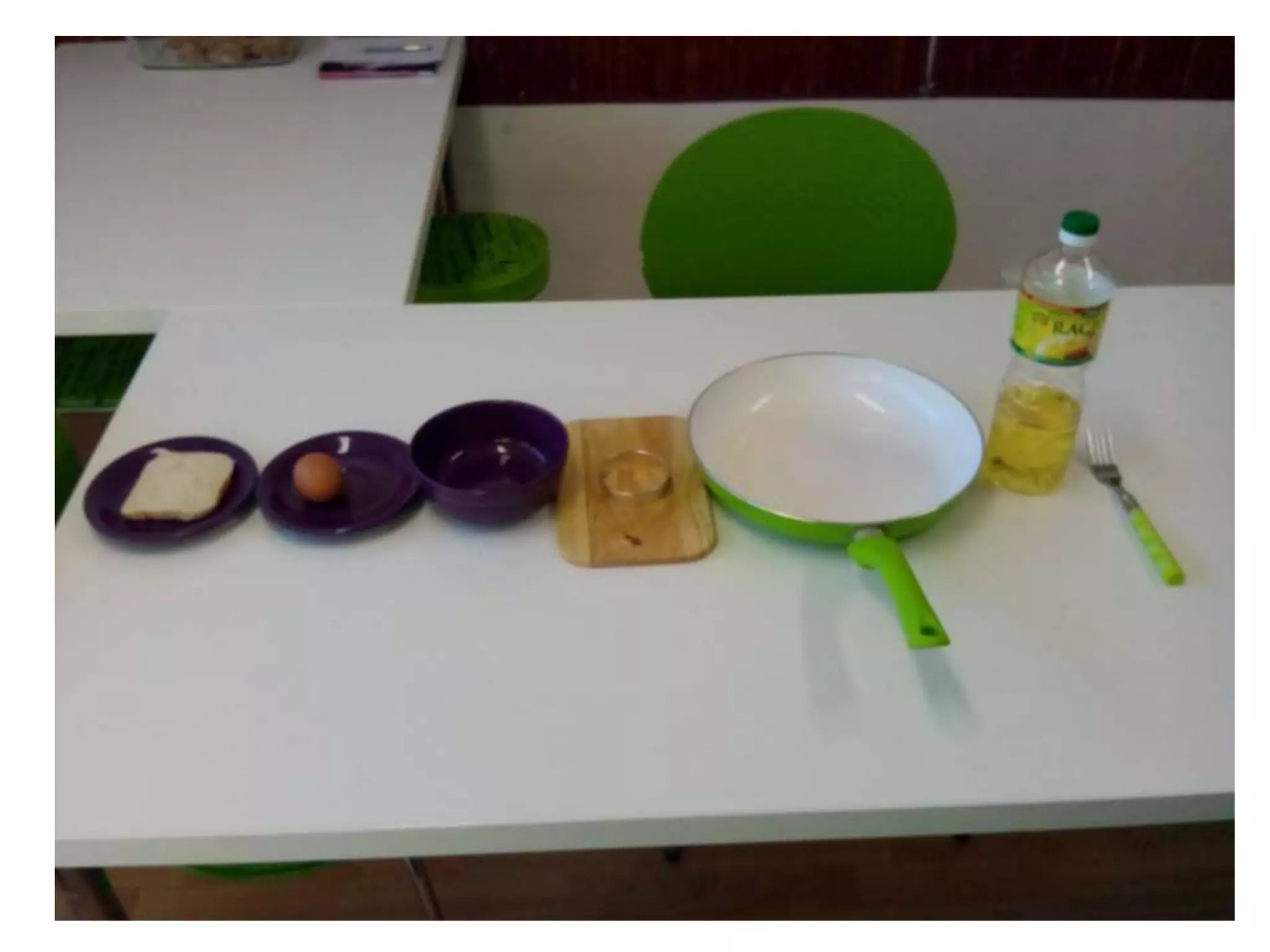 Making a fried egg in a toast - work skill