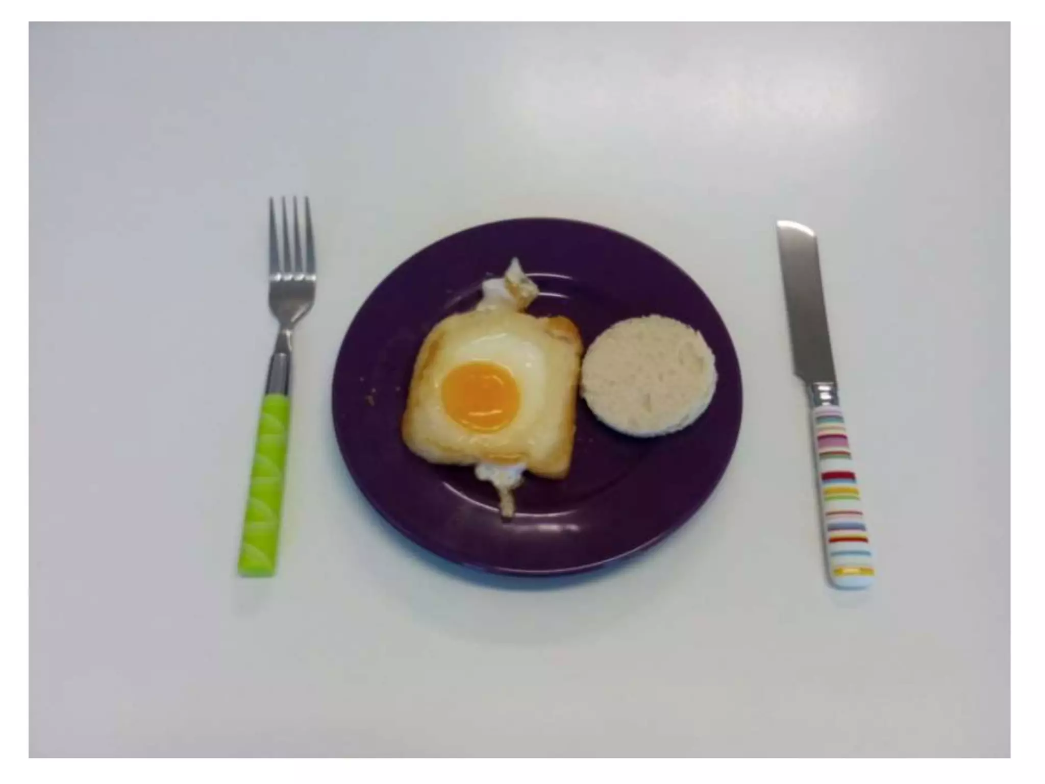 Making a fried egg in a toast - work skill