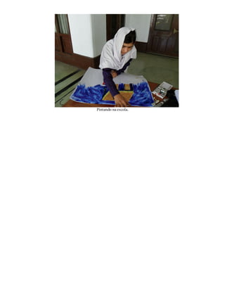 Pintando na escola.
 