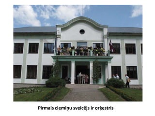 Pirmais ciemiņu sveicējs ir orķestris
 