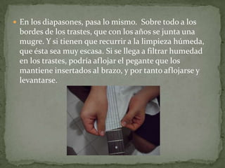 Mover el bloque hacia afuera o hacia adentro (refinando cuando fuera necesario) hasta que quede un espacio de 2,4 mm entre la base del puente y la parte superior del cuerpo de la guitarra. Una vez afinada el puente no se moverá, queda bloqueado. Instalar los resortes del trémolo y ajustarlos. Una vez que los resortes adquieren la tensión correcta, los mismos toman control del puente y el bloque de madera se suelta. Tremolo