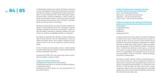84 | 85                                                                                Projetos de edifícios para implantação em áreas
                 A implementação progressiva das diretrizes do Desenho Universal na
PÁG.             produção de habitação de interesse social apresentadas nesta publica-        da região central do município de São Paulo:
                 ção conduzirá, certamente, à requalificação dos espaços públicos e pri-      z Sé A – uma torre de treze pavimentos;
                 vados e ao melhor desempenho das funções relacionadas ao habitar.            z Bela Vista G – duas torres de treze pavimentos;
                 No final de 2008, a Secretaria da Habitação e a CDHU iniciaram, por          z Bela Vista E – uma torre de sete pavimentos;
                 decisão da atual gestão de Governo, um processo evolutivo de aplica-         z Santa Cecília D – uma torre de oito pavimentos.
                 ção das diretrizes em três situações: obras em licitação ou já licitadas,
                 projetos em desenvolvimento e novos projetos.                                Projetos de urbanismo com implantação de tipologia
                                                                                              padrão, em terrenos de alta declividade do município
                 Nas obras em fase de licitação, cujo conjunto de ações era bastante ex-      de São Paulo:
                 pressivo no final de 2008, optou-se por incluir nos projetos as seguintes    z Capão Redondo D/E/I;
                 alterações: ampliação dos vãos das portas e passagens e mudança na           z Grajaú A/B;
                 altura de tomadas, interruptores e campainhas, aplicadas caso a caso,        z Parelheiros D;
                 conforme as condições e possibilidades oferecidas em cada projeto.           z Jabaquara B/C/D/E/F.


                 Nos projetos em desenvolvimento aplicaram-se todas as diretrizes na          O impacto da aplicação das novas diretrizes nos projetos de habitação
                 etapa de estudo preliminar, caso não comprometessem os prazos de             de interesse social, tanto no âmbito das soluções técnicas quanto no
                 entrega. Nos projetos básicos, foram incluídas as diretrizes mais rele-      aumento de áreas e de custo, suscita um enorme interesse entre os
                 vantes nos casos em que isso não resultasse em mudança radical do            profissionais de arquitetura, engenheiros, pesquisadores e tomadores
                 projeto.                                                                     de decisão na gestão pública. Nesse sentido, os dados aqui apresen-
                                                                                              tados, levantados pelo Grupo de Trabalho do Desenho Universal (De-
                 Por fim, em relação aos novos projetos, tomou-se a decisão pioneira          creto nº 53.485/08) são preliminares e estão sujeitos a uma aferição
                 de adotar todas as diretrizes do Desenho Universal desenvolvidas pela        mais acurada, em virtude da situação de implantação dos projetos nos
                 Secretaria da Habitação e pela CDHU.                                         terrenos, da compatibilidade com as legislações de uso do solo, bem
                                                                                              como das tipologias, processos construtivos e soluções tecnológicas
                 No período entre 2008 e 2010, foram desenvolvidos vários novos pro-          que venham a ser desenvolvidas.
                 jetos que englobam os seguintes padrões:
                                                                                              Os impactos no projeto urbanístico, relativos aos empreendimentos ci-
                 Projeto de unidades habitacionais:                                           tados, permitem afirmar que, apesar do potencial de ocupação dos
                 z Tipologias térreas isoladas de dois e três dormitórios;                    terrenos não ter diminuído, houve necessidade de lançar mão de solu-
                 z Tipologia térrea geminada de um dormitório (Programa Vila Dignida-         ções para transposição de altas declividades, com a utilização de muros
                 de, direcionado a idosos);                                                   de arrimo no lugar de taludes, com maior custo de obra. Contudo,
                 z Tipologias verticais de três, quatro, cinco, seis e sete pavimentos, com   considerando o pequeno número de empreendimentos e a diversidade
                 dois e três dormitórios.                                                     tipológica dos terrenos, ainda é prematuro estabelecer índices precisos
                                                                                              do incremento de custos nesses casos.
 