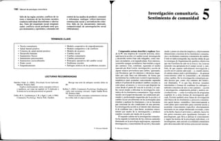 158 / Manual de psicología comunitaria
fallo de las reglas sociales; conflicto de va-
lores o intereses de las facciones sociales;
conducta individual disconforme o «desvia-
da»; fruto del etiquetado social estigmati-
zador; conflicto social profundo entre gru-
pos dominantes y oprimidos y alienados del
control de los medios de producir, consumir
e informarse (enfoque crítico-marxista);
construcción social y reivindicación colec-
tiva; fallo de los mecanismos (mercado,
competitividad) de autorregulación social
(liberalismo).
TÉRMINOS CLAVE
• Teoría comunitaria
• Salud mental positiva
• Criterios de salud mental positiva
• Desarrollo humano
• Suministros físicos
• Suministros psicosociales
• Suministros socioculturales
• Poder social
• Empoderamiento
• Modelo cooperativo de empoderamiento
• Modelo competitivo o de conflicto
• Modelo de recursos
• Cambio social
• Cambio comunitario
• Cambio psicosocial
• Principios operativos del cambio social
• Problemas sociales
• Enfoques teóricos de los problemas sociales
LECTURAS RECOMENDADAS
Sánchez Vidal, A. (2002). Psicología Social Aplicada.
Madrid: Prentice Hall.
Explica sintéticamente varios conceptos teóricos
y analíticos, así como un capítulo (el 3) dedicado a
la teoría en la acción psicosocial en general.
Gibbs, M. S., Lachenmeyer, J. R. y Sigal, J. (eds.) (1980).
Community Psychology. Nueva York: Gardner.
Recoge una serie de enfoques sociales útiles en
PC.
Kofkin, J. (2003). Community Psychology. Guiding prin-
cipies and orienting concepts. Upper Saddle River,
NJ: Prentice Hall.
Puesta al día de conceptos comunitarios relevan-
tes (sobre todo el empowerment).
© Ediciones Pirámide
Investigación comunitaria. &
Sentimiento de comunidad %J
Comprender, actuar, describir y explicar. Sien-
do la PC una empresa de vocación activista, orien-
tada hacia la acción y el cambio social, investigación
y desarrollo teórico han sido relegados, como inte-
reses secundarios, a un segundo plano. Esos intereses,
sostenidos aunque secundarios, han tendido a seguir
dos caminos. Uno, combinar, siguiendo el rumbo
marcado por Kurt Lewin, investigación y acción de
alguna manera provechosa para ambos, ignorando,
con frecuencia, que los intereses y destrezas reque-
ridos por cada línea son diferentes, de forma que
incrementar las condiciones (control experimental o
estadístico) para acumular conocimiento supondrá
reducir el potencial de producir cambios sociales (a
corto plazo, al menos), y, viceversa que disponer las
cosas desde el punto de vista de la acción y el cam-
bio social tiende a dificultar la investigación siste-
mática de los fenómenos comunitarios. Algo similar
sucede con el papel involucrado: las condiciones per-
sonales y profesionales requeridas por la acción y el
cambio social son diferentes de las aconsejadas para
estudiar y analizar los fenómenos; y no es frecuente
que coexistan las dos condiciones en una persona.
La investigación-acción es el intento más interesan-
te de combinar una y otra líneas: acumular conoci-
miento por medio de la investigación y producir
cambios sociales por medio de la acción.
El segundo camino de la investigación comunita-
ria ha seguido la tradición de las ciencias naturales
dominante en la psicología anglosajona, separando
investigación y conocimiento de acción y buscando
medir y poner en relación empírica y objetivamente
dimensiones concretas de los fenómenos comunita-
rios y en distintos contextos o momentos de cambio.
Como se indica enseguida, hay muchas dudas de que
la estrategia de fragmentación analítica objetivista
que tan fructífera ha sido en la física y las ciencias
naturales sea apropiada en el campo social; y, tam-
bién, de que separar radicalmente investigación y
acción sea el camino adecuado —o, cuando menos,
el camino menos malo o problemático— de generar
conocimiento sobre la comunidad y de entender
cómo cambia. De la investigación comunitaria po-
dría decirse que, como «los caminos del Señor»,
son ilimitados. Y es que hay diversas variantes
intermedias o formas de combinar los enfoques o
métodos concretos de uno y otro caminos —acción
e investigación, comprensión global y análisis mi-
croobjetivista—, como la evaluación de programas
(capítulo 6) u otras formas de investigación apli-
cada. Existen también otras líneas de investigación
más básica de los fenómenos y procesos comunita-
rios quizá menos «rentables» interventivamente a
corto plazo pero esenciales para construir teoría y
acumular conocimiento específico absolutamente
necesario en un campo demasiado escorado, como
se ha dicho, hacia el activismo y, además, hacia los
dos polos extremos pero igualmente limitados: el
psicologismo, que lleva a utilizar el conocimiento
y seguir las teorías de la psicología individual, y el
sociologismo, más cercano a la realidad comunitaria
pero desconocedor del terreno psicosocial interme-
© Ediciones Pirámide
 