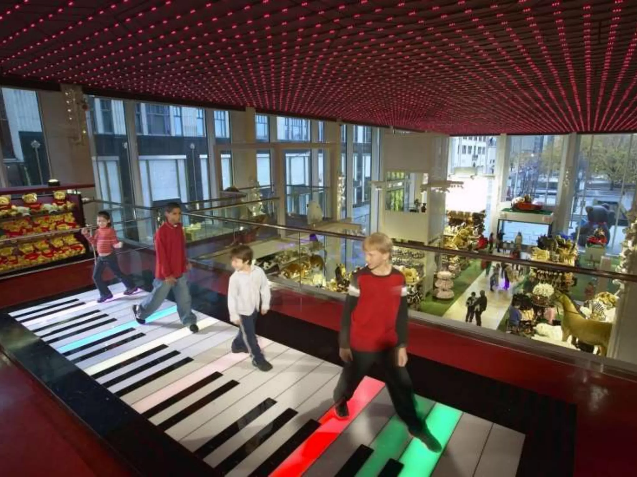 7 - 7 
Many companies now 
marketing experiences 
 