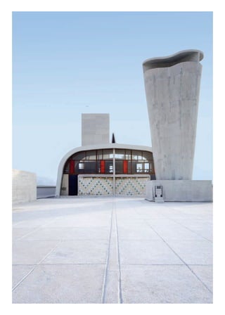 245
3
ATELIER DE L’EUROMÉDITERRANÉE
Maison du Fada — Alexandre Perigot/Groupe Daher
Avec La Maison du Fada, nouvelle création d’Alexandre Perigot réa-
lisée avec Daher international et la complicité des lycéens de l’éta-
blissement Gustave Eiffel d’Aubagne, l’artiste s’attèle à l’un des plus
importants gestes architecturaux du xxe siècle, symbole du terri-
toire: la Cité Radieuse de Le Corbusier. Sur le même principe que
Graceland, la maison d’Elvis, présentée à la Friche la Belle de mai
en 2004, La Maison du Fada est une maquette en mouvement réalisée
à l’échelle 1/15 sous la forme d’une matrice architecturale.
Coproduction: Groupe Daher et Marseille-Provence 2013. En partenariat avec Sextant et plus et le lycée
professionnel Gustave-Eiffel d’Aubagne
ARCHITECTONES — Xavier Veilhan au MAMO
Le toit-terrasse de l’iconique Cité Radieuse de Le Corbusier inau-
gure son centre d’art, créé par le designer Ora-ïto. Pour sa première
exposition, le Mamo invite l’artiste Xavier Veilhan.Après deux étapes
à Los Angeles (Vdl de Richard Neutra et Csh21 de Pierre Koenig),
celle-ci est la troisième de sa série d’expositions Architectones :
des installations spécifiques et monochromes conçues par l’artiste
pour son panthéon de l’architecture Moderniste.
Production: Arter
LA PAROLE EST AUX USAGERS
Le compositeur américain Bill Dietz (Ensemble Zwischentöne)
et la scénographe et metteur en scène berlinoise Janina Janke (Oper
Dynamo West) sont allés à la rencontre de ces deux Unités d’Ha-
bitations du Corbusier à Berlin et à Marseille, et surtout de leurs
habitants, de leurs histoires de vie et de leur relation au bâtiment.
La Parole est aux usagers, version Marseille propose une nouvelle
manière de visiter la Cité Radieuse en faisant parler les murs.
Une production Oper Dynamo West, Ensemble Zwischentöne et ehrliche arbeit. En coproduction avec
Marseille-Provence 2013, le Gmem — Centre National de Création Musicale à Marseille. Avec le sou-
tien du Goethe Institut Paris et de l’Association des Habitants de la Cité Radieuse à Marseille.
Marseille
Unité d’habitation
Cité Radieuse
Mai à septembre
Marseille
Cité Radieuse
12 au 27 octobre
Kaléidoscope
Toit-terrasse de la Cité
Radieuse de Le Corbusier,
Marseille
 