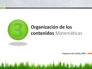 La enseñanza y el aprendizaje de las matemáticas han pasado por tres momentos fundamentales, desde que en México la escuela secundaria existe como tal, independiente de la Escuela Nacional Preparatoria. El primero abarca de 1926 (año en que se publica el primer plan de estudios para secundaria) a 1974; se caracteriza por los esfuerzos centrados en las técnicas para enseñar y en el aprendizaje mediante la repetición mecánica de múltiples ejercicios. El siguiente es el periodo que abarca de 1975 a 1992, durante el cual prominentes matemáticos de varios países apostaron a la idea de hacer modificaciones relevantes a los contenidos: se introduce la teoría de conjuntos y un alto nivel de formalización al abordar los temas, en el marco de un movimiento internacional conocido como “la enseñanza de la matemática moderna”. El tercer momento inició en 1993 y se caracteriza por centrar la atención en el estudio que realiza el alumno con ayuda del maestro, quien analiza y plantea situaciones problemáticas ad hoc, para que el alumno utilice y haga evolucionar sus conocimientos previos.Matemáticas