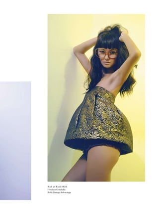 Rock als Kleid DKNY
Höschen Cosabella
Brille Vintage Balenciaga
 