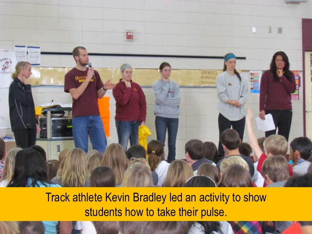 U of M StudentAthletes Visit Meadowview Elementary