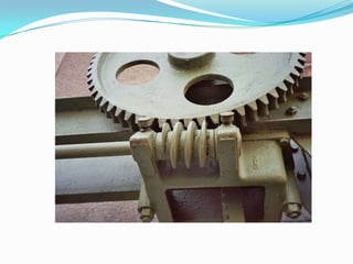 Bibliografíahttp://www.electronicaestudio.com/docs/1550_Tutorial_de_ENGRANES.pdfhttp://www2.ing.puc.cl/~icm2312/apuntes/engrana/index.htmlhttp://www.elprisma.com/apuntes/apuntes.asp?page=10&categoria=605http://jmdiezm.iespana.es/documentos/engranajes.pdfhttp://www.mitecnologico.com/im/Main/ClasificacionEngranajeshttp://es.wikipedia.org/wiki/Engranajehttp://www.scribd.com/doc/3523414/transmision-por-engranajeshttp://html.rincondelvago.com/engranajes_5.html