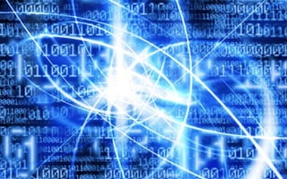 Tidsmæssige og rumlige aspekter adskiller nettet fra andre medieteknologier Idet det både kan distribuere og distribueres via ”metamedier” er specielle forhold omkring nettets materialitet, sansepotentiale og semiotiske potentiale svære at fremhæve. Her må man tage udgangspunkt i cases i stedet - hvilke medieteknologier, - former og genrer, og - derved - hvilke affordances indeholder eksempelvis Facebook?  De metaknologier, som nettet tilgås med (fx computere, smartphones eller tablets) indebærer også affordances som man må medregne i sine analyser - hvilke kulturelle, fysiske, sociale, psykologiske og - ikke mindst - indholdsmæssige implikationer - indebærer metamedierne? 