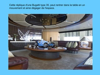 Cette réplique d'une Bugatti type 35, peut rentrer dans la table en un  mouvement et ainsi dégager de l'espace. 