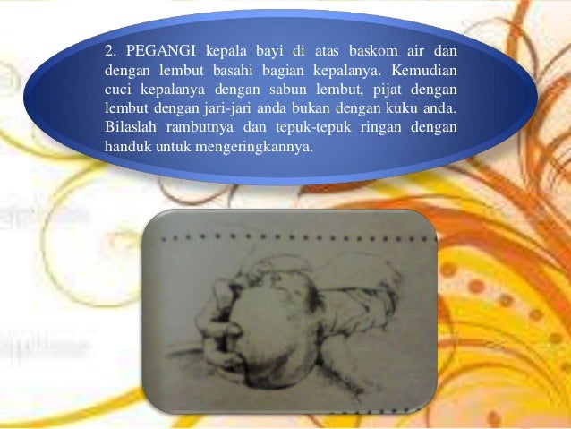 Memandikan bayi