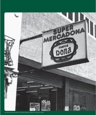 Fachada del supermercado en Tavernes Blanques, Valencia, década de los 80.

 