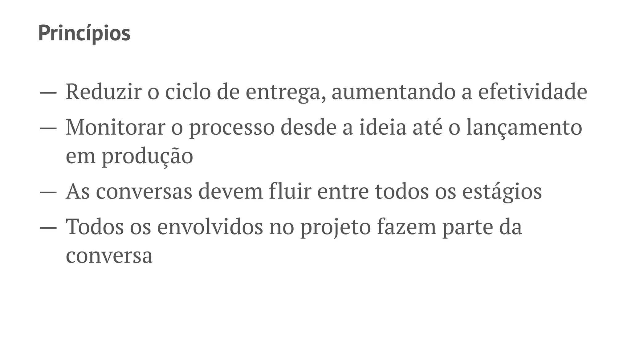 InnerSource
InnerSource usa as lições aprendidas do
desenvolvimento de software de código aberto e as
aplica para a forma como as empresas desenvolvem
software internamente. Para as empresas o InnerSource
pode ser uma grande ferramenta para ajudar a quebrar
silos, incentivar a colaboração interna, acelerar o on-
boarding de novos engenheiros, e identiﬁcar
oportunidades de contribuir para o mundo de código
aberto.
 