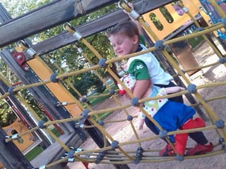 Después jugamos en el parque…¡Qué 
bien me lo paso con Pampito! 
 